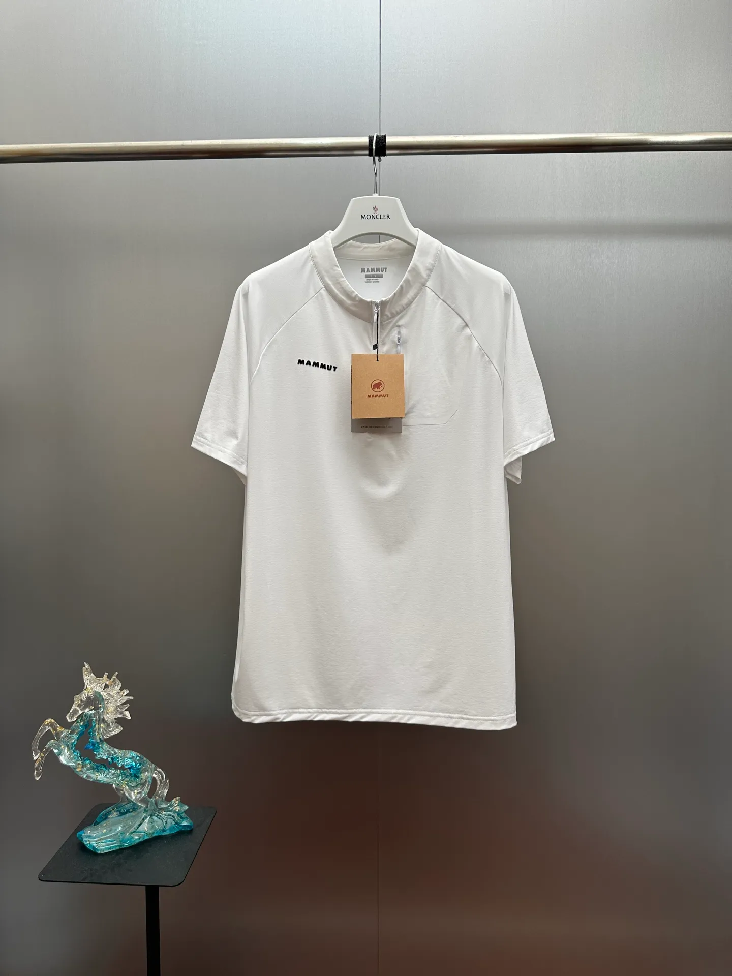 MAMMUT/ New Arrival T ， 。 Breathable ， ， ， 、 、 。 ， 。 MAMMUT ， ， ， 。 ， ， ！ ：Black，White size：L-3XL